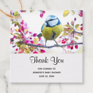 Étiquettes Cadeau Joli oiseau bleu et jaune sur une branche Photogra