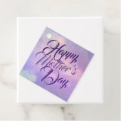 Étiquettes Cadeau Joyeuse fête des mères en violet (En situation)