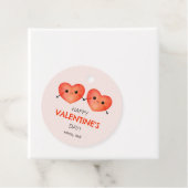Étiquettes Cadeau Joyeuse Saint-Valentin avec deux cœurs (En situation)