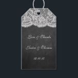 Étiquettes-cadeau La collection de Mariages Chalkboard & Lace<br><div class="desc">La collection Chalkboard & dentelle est un design étonnant avec un bel arrière - plan effet Chalkboard avec une coupe en dentelle blanche vintage romantique. Ces étiquettes de cadeaux peuvent être personnalisées pour votre occasion spéciale et ferait le cadeau parfait ou vous remercier tag pour un mariage, douche nuptiale, fête...</div>