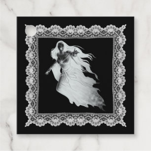 Étiquettes Cadeau La Dame En Fantôme Blanc Halloween