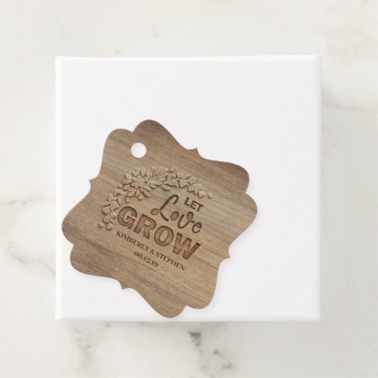 Étiquettes Cadeau Laisser l'amour grandir Mariage en bois rustique (En situation)