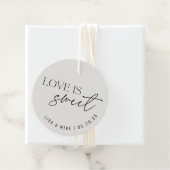 Étiquettes Cadeau L'amour beige moderne est Mariage sucré (En situation)