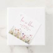 Étiquettes Cadeau L'amour Fleur sauvage rose dans la Fête des mariée (En situation)