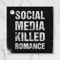 Les médias sociaux ont tué Romance