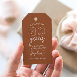 Étiquettes-cadeau LOLA 30e anniversaire Terracotta Favor<br><div class="desc">La collection Lola dégage une élégance moderne avec ses lignes épurées et sa typographie contemporaine. Ses sous-tons féminins sont magnifiquement équilibrés avec une déclaration audacieuse,  ce qui en fait un choix idéal pour la mariée vivante et moderne.</div>