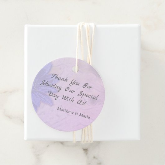 Étiquettes Cadeau Lovely Lavender Floral Merci (En situation)