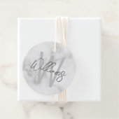 Étiquettes Cadeau Marbre blanc Script Monogramme personnalisé et nom (En situation)