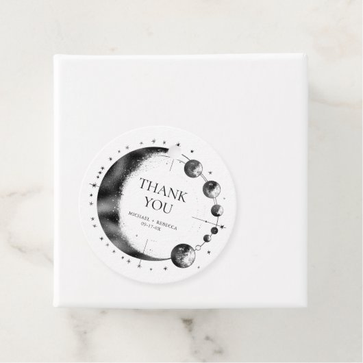 Étiquettes Cadeau Mariage céleste noir blanc Lune phase Merci (En situation)