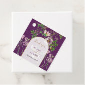 Étiquettes Cadeau Mariage d'arc doré fleuri violet (En situation)
