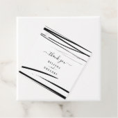 Étiquettes Cadeau Mariage de code QR Abstrait noir moderne (En situation)