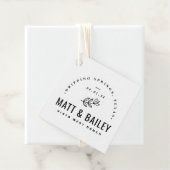 Étiquettes Cadeau Mariage de fleurs modernes Monogramme Merci (En situation)