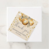 Étiquettes Cadeau Mariage de Noël beige or (En situation)