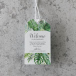 Étiquettes-cadeau Mariage de palme sauvage Tropical Bienvenue<br><div class="desc">Ces étiquettes de bienvenue mariage de palmier sauvage sont parfaites pour un mariage sur la plage ou à destination. Le design comprend un éventail exotique de feuilles de bananiers d'aquarelle verte, fougères, feuillage, plantes botaniques et verdure pour une sensation tropicale estivale. Personnalisez les étiquettes avec l'emplacement de votre mariage, une...</div>