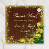 Étiquettes Cadeau Mariage de papillon fleuri en bois foncé rustique (Dos)