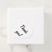 Étiquettes Cadeau Mariage de papillons noirs et blancs (En situation)