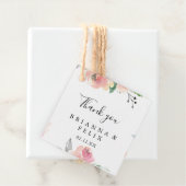 Étiquettes Cadeau Mariage Élégant aux Fleurs Rose Pâle (En situation)