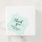 Étiquettes Cadeau Mariage Élégant script noir, Merci vert menthe (En situation)