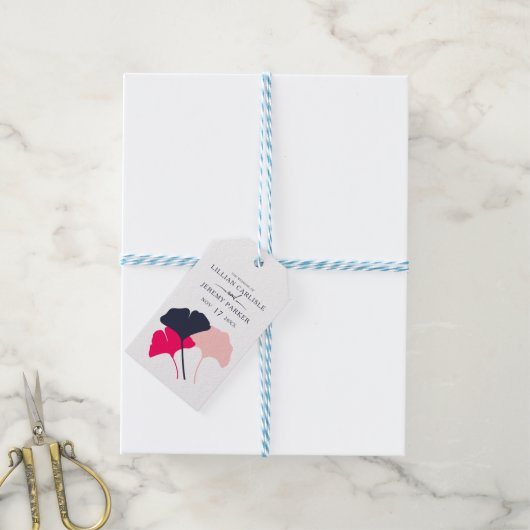 Étiquettes-cadeau Mariage Feuille Bold Modern Navy et Pink Ginkgo (Avec de laficelle)