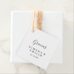 Étiquettes Cadeau Mariage Gracias minimaliste simple<br><div class="desc">Ces étiquettes simples minimalistes de faveur de mariage gracias sont parfaites pour un mariage espagnol moderne. Le design sobre et élégant présente une typographie de script classique et sophistiquée en noir et blanc. Faites de vos étiquettes vos propres en incluant vos noms, l'événement (le cas échéant) et la date. Ces...</div>