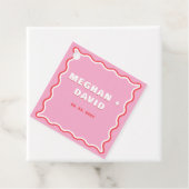 Étiquettes Cadeau Mariage rouge rose rouge rose rose de la courbe ré (En situation)