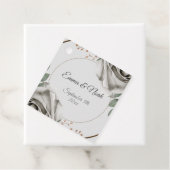 Étiquettes Cadeau Mariage Rustique Roses Blanches (En situation)