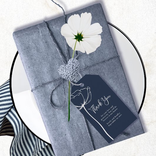 Étiquettes-cadeau Marine Blanc Minimal Floral Moderne Mariage Merci