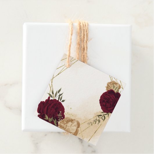 Étiquettes Cadeau Maroon vert beige or botanique mariage (En situation)