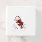 Étiquettes Cadeau Marsala Burgundy Boho Mariage en forme de coeur | (En situation)