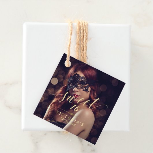 Étiquettes Cadeau Masquerade Photo Sweet 16 Anniversaire (En situation)