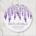 Étiquettes Cadeau Merci à eau | BAT MITZVAH<br><div class="desc">Ce design présente d'élégantes fleurs de glycine aquarelle en lavande douce et violet avec des feuilles verts sur un arrière - plan blanc avec votre message de remerciement Bat mitzvah et la date ci-dessous. Personnalisez en modifiant le texte dans les zones de texte. Conçu pour vous par Evco Studio www.zazzle.com/store/evcostudio...</div>