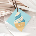 Étiquettes Cadeau Merci Anniversaire de enfant de crème glacée bleue<br><div class="desc">Conçues pour répondre aux invitations à la fête d'anniversaire de nos enfants à la crème glacée,  ces étiquettes de faveur mignonnes comportent un cône tourbillon bleu et vanille avec les mots "merci de célébrer avec moi" et une signature en lettrage de style vintage rétro mignon.</div>