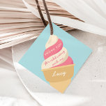 Étiquettes Cadeau Merci Anniversaire de enfant de crème glacée frais<br><div class="desc">Conçues pour répondre aux invitations à la fête d'anniversaire de nos enfants à la crème glacée au service doux, ces étiquettes de faveur mignonnes comportent un cône tourbillon à la fraise rose et à la vanille, avec les mots "merci de célébrer avec moi" et une signature en lettrage de style...</div>