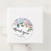 Étiquettes Cadeau Merci de communion bleu Hydrangea et rose rose (En situation)