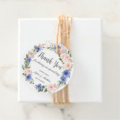 Étiquettes Cadeau Merci de la nuptiale Mariage floral bleu Blush (En situation)