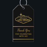 Étiquettes-cadeau Merci Favor Tags Las Vegas Mariage<br><div class="desc">Balises de sac cadeau Gold Las Vegas Affiches de bienvenue et étiquettes de faveur. Cliquez sur CUSTOMISER PLUS loin pour modifier la couleur, les polices et le design de l'arrière - plan et du texte pour obtenir une étiquette cadeau Vegas vraiment personnalisée. Découvrez notre collection complète d'invitations de mariage Vegas...</div>