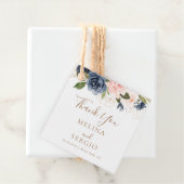 Étiquettes Cadeau Merci Mariage de fleurs dorées bleu rose (En situation)