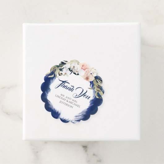 Étiquettes Cadeau Merci Mariage en herbe bleu marine Pampas (En situation)