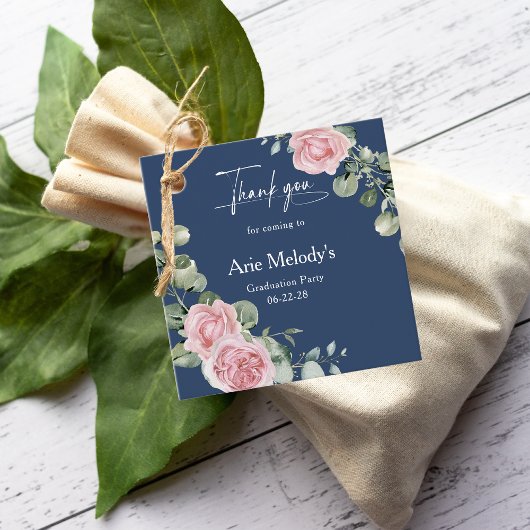 Étiquettes Cadeau Modern Pink Roses Script Graduation