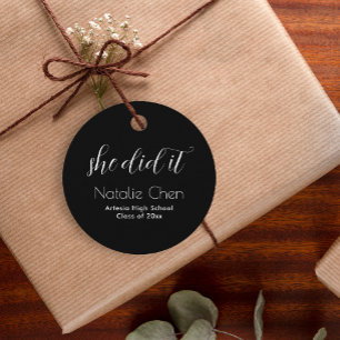 Étiquettes Cadeau Moderne Black Élégante Typographie Diplômée