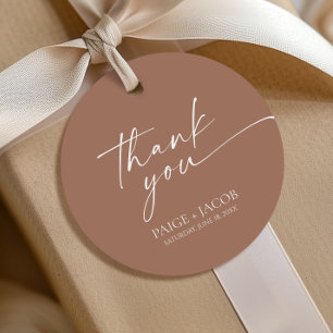 Étiquettes Cadeau Moderne Élégant Minimaliste Mousse de Mocha Mariag