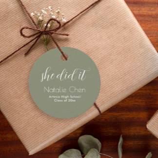 Étiquettes Cadeau Moderne Sage Vert Élégant Typographie Diplômé
