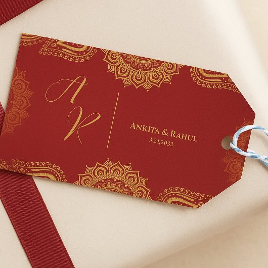 Étiquettes-cadeau Monogramme Red Mandala Custom Indian Wedding Favor