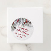 Étiquettes Cadeau Noël Holly Pine Branch Rustic Holiday (En situation)