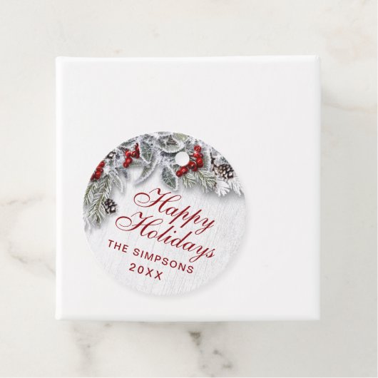 Étiquettes Cadeau Noël Holly Pine Branch Rustic Holiday (En situation)