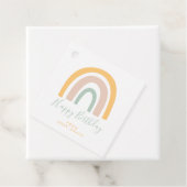 Étiquettes Cadeau Pastel moderne Rainbow Cadeau d'anniversaire (En situation)