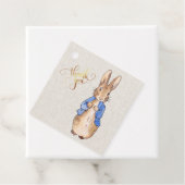 Étiquettes Cadeau Pierre avec Arrière - plan de lin beige (En situation)