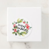 Étiquettes Cadeau Pin d'aquarelle et couronne blanche Joyeux Noël (En situation)