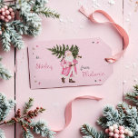 Étiquettes-cadeau Pink Christmas Retro Vintage Santa Claus à De<br><div class="desc">Faites-vous plaisir avec notre étiquette cadeau de Noël rétro personnalisée, une façon charmante d'ajouter une touche de magie rétro à chaque cadeau. Cette étiquette cadeau exquise présente une aquarelle fantaisiste d'un Père Noël rose de style rétro, portant joyeusement un sapin de Noël et diffusant des réjouissances festives. L'envers dispose d'un...</div>