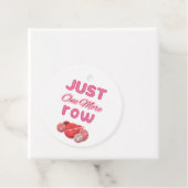 Étiquettes Cadeau Pink Just One More Row Knitting (En situation)